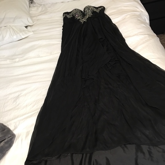 Black with silver detail prom dress - Picture 5 of 7